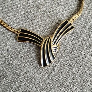 Vintage Trifari Black Enamel Bow Ribbon Collar 16" Necklace Gold Tone 80s 90s